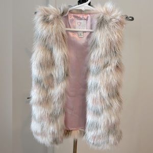 Fabulous Faux Fur vest matches with bLush pink dresses and top Size Toddler 5-6